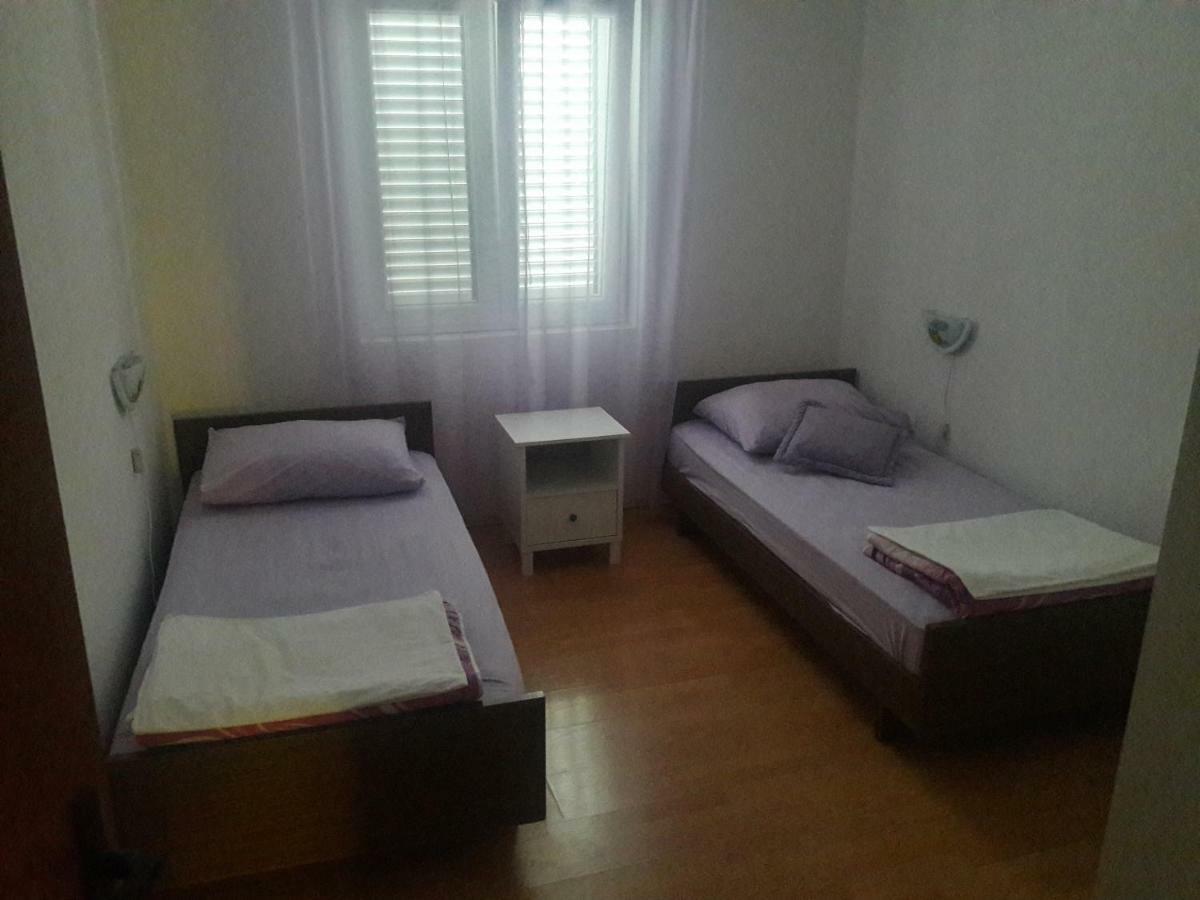 Apartment Damira Vodice Buitenkant foto